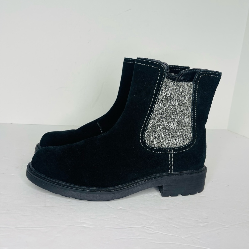 Clarks Opal Sky Black Suede Ankle Boots Side Zip Womens Size 7